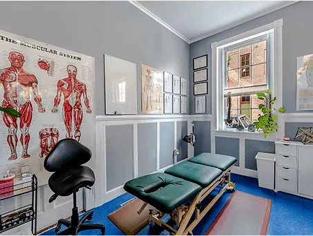 Baltimore-Physical-Therapist-clinic-2023.png